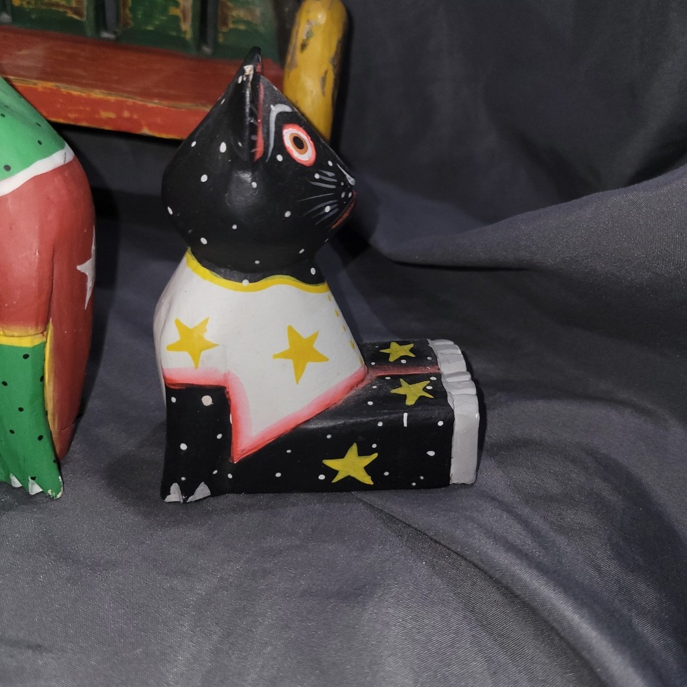Vtg Hand Carved Folk Art Hand Painted Frog Cat Chicken Sat On A Bench Wooden - Picture 10 of 16